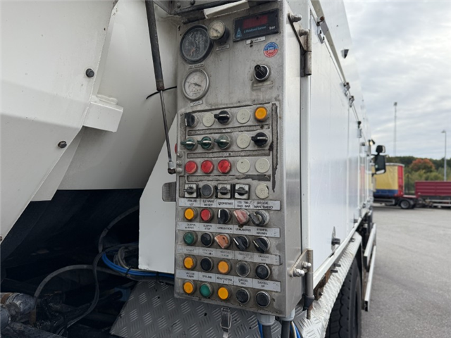 Scania P380 LB6x2*4 Hvidtved Larsen FlexLine 310