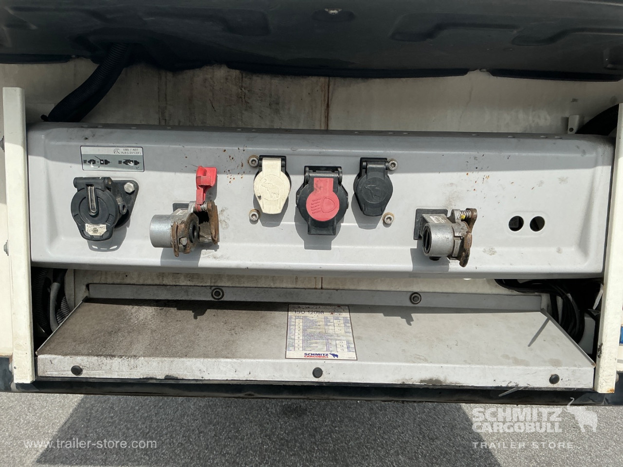 Schmitz Semi Reefer Meat hanging system