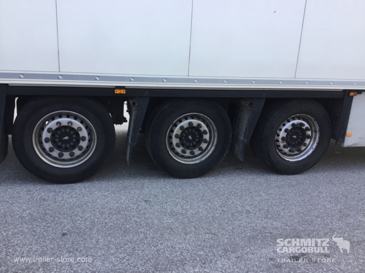 Schmitz Semi Reefer Meat hanging system