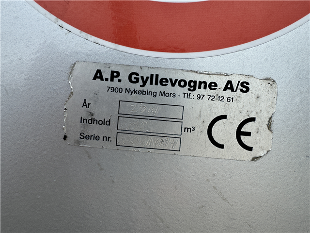 A.P. Gyllevogne 4-aks 38m3 gylletrailer SKADET