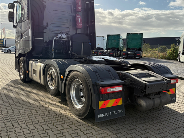 Renault Trucks T range 480