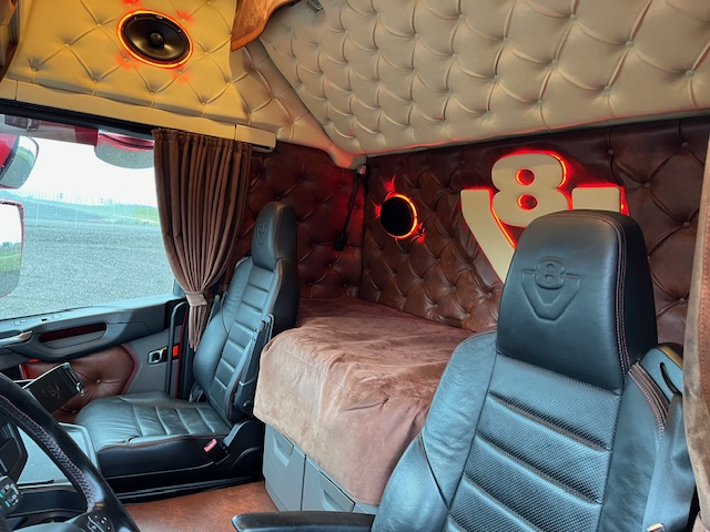 Scania R650 6X2 3150. Retarder. Hydraulic