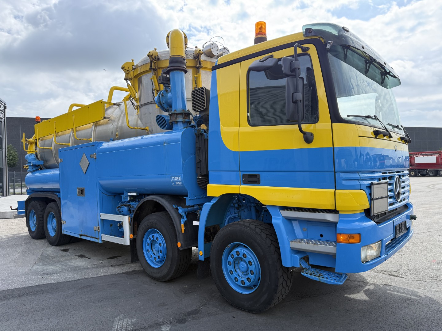 Mercedes Actros 4140 8x4 KOKS MEGAVAC 8000 ADR 13.500 l. Rustfri stål Tørsuger