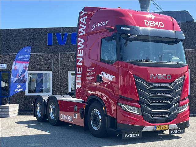 Iveco S Way bogie trækker 500-580Hp