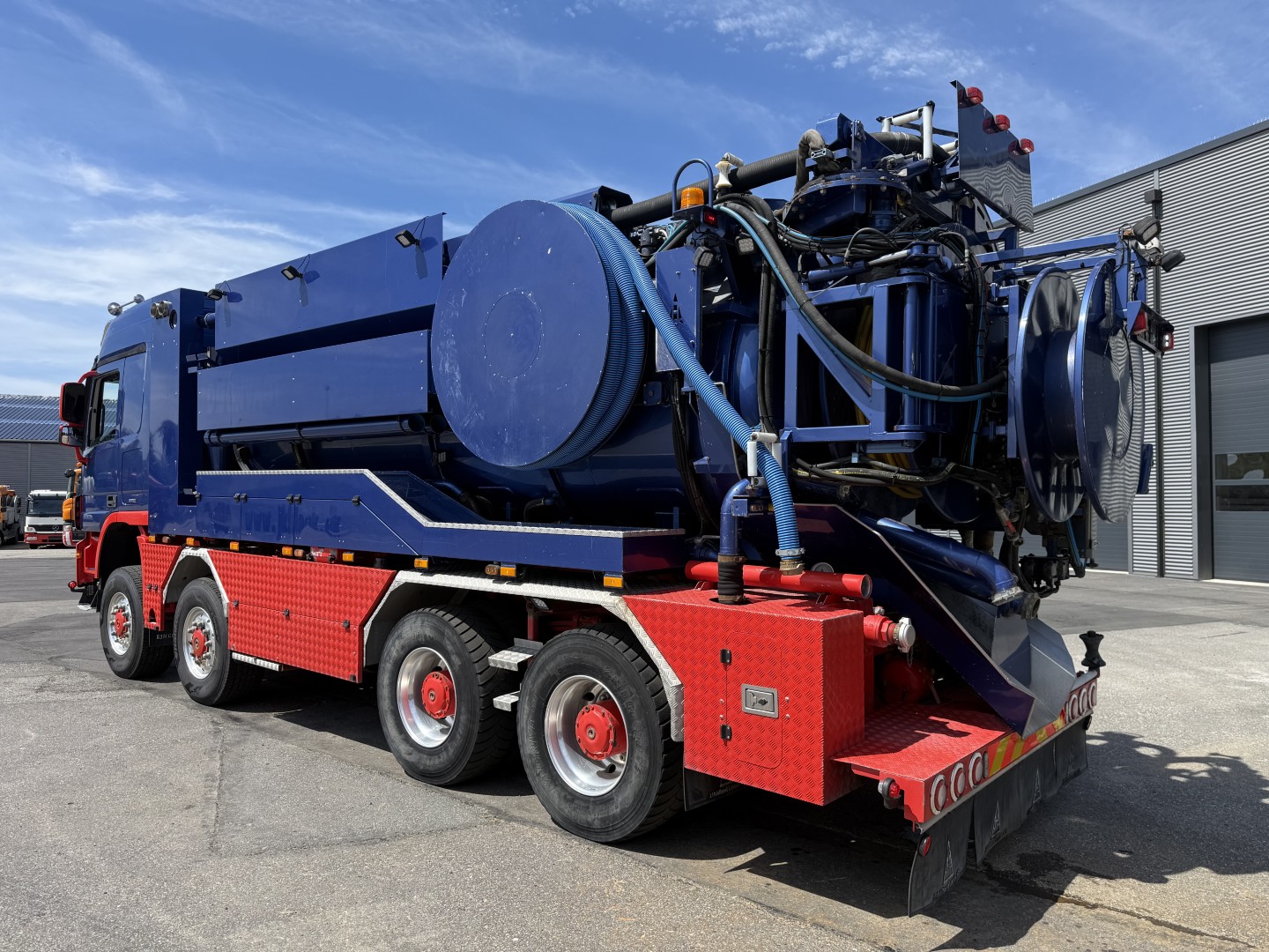 Mercedes Actros 4151 V8 8x8 Hvidtved Larsen RECycler 410