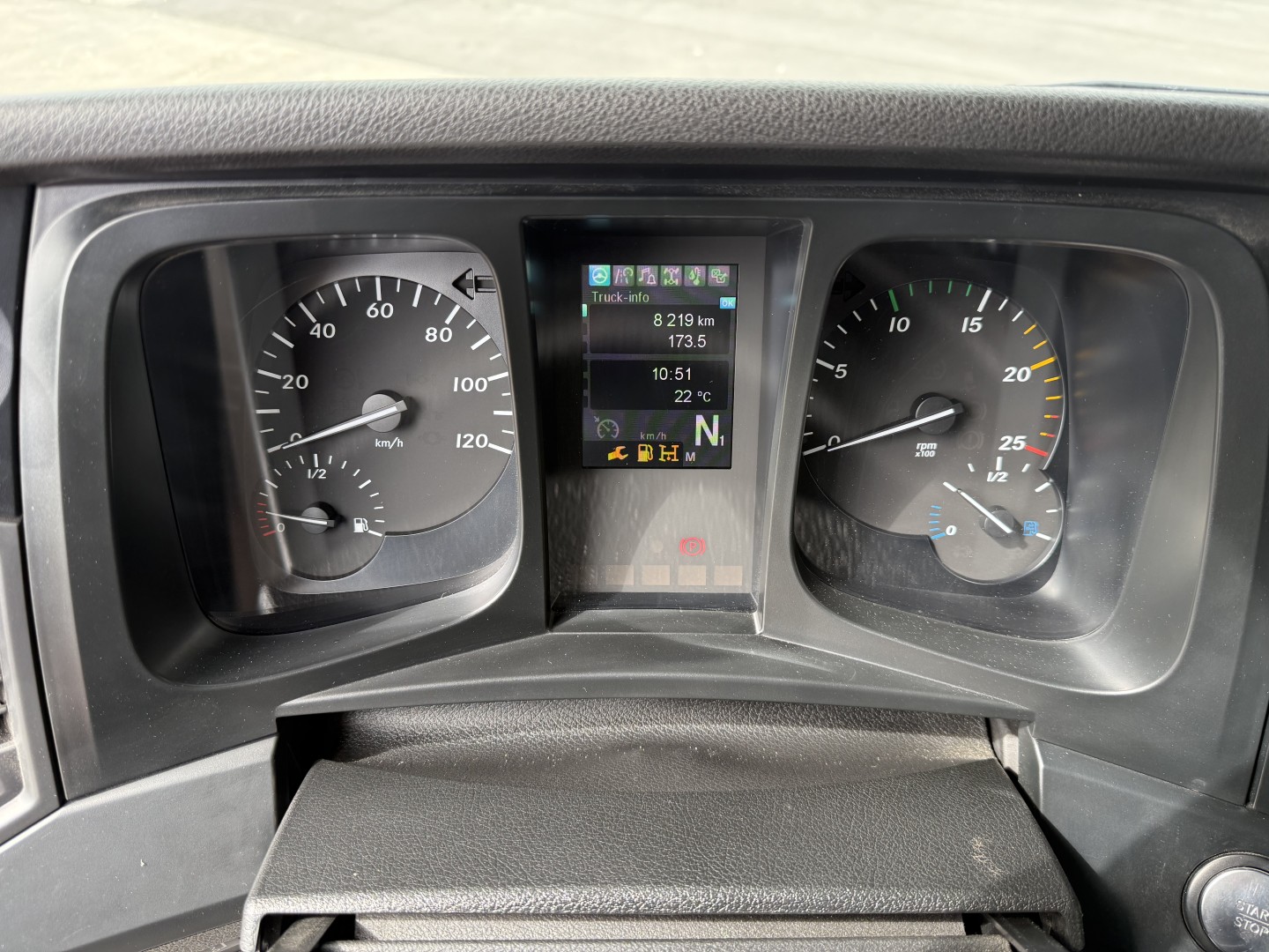 Mercedes Arocs 4153 8x4 MPG 220 TM7 Kranbil
