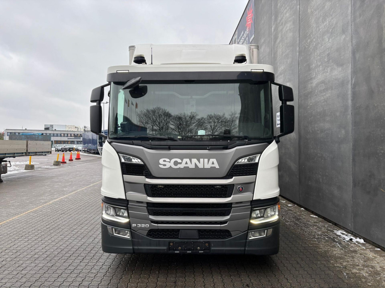 Scania P 320 B6x2*4NB Dobbelt compartment