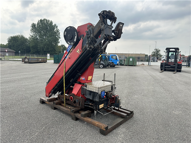 HMF 2120 K4 Fjernbetjening / Kran