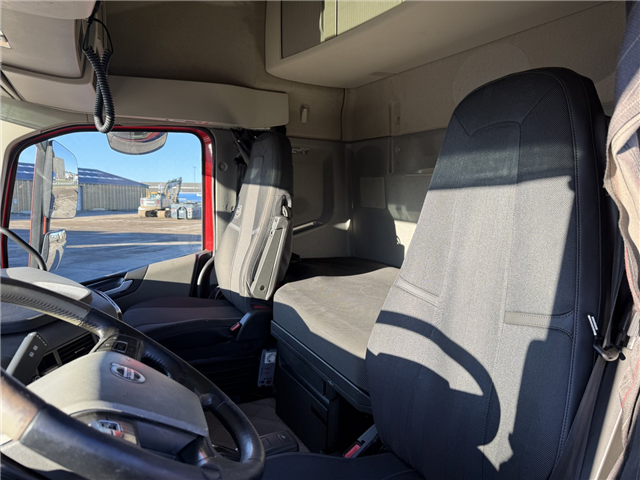 Volvo FH500 8x2*6 Tip / HMF 2120 K3