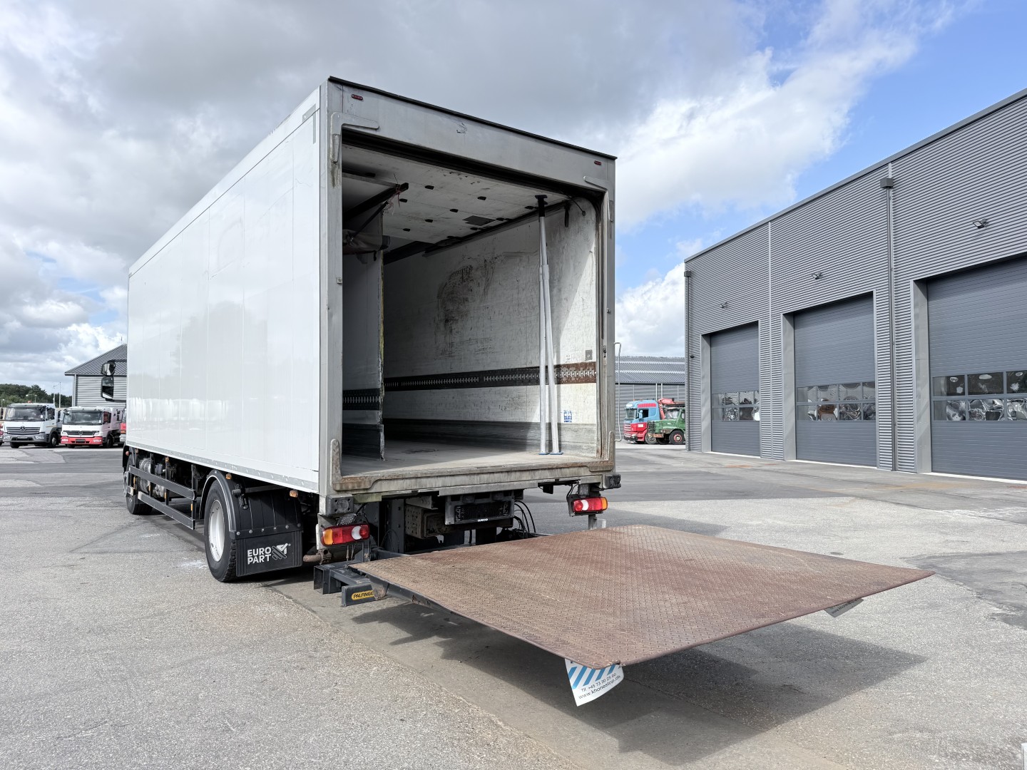 Iveco EuroCargo 180E32 4x2 Schmitz / Thermo King T-1200R Spectrum