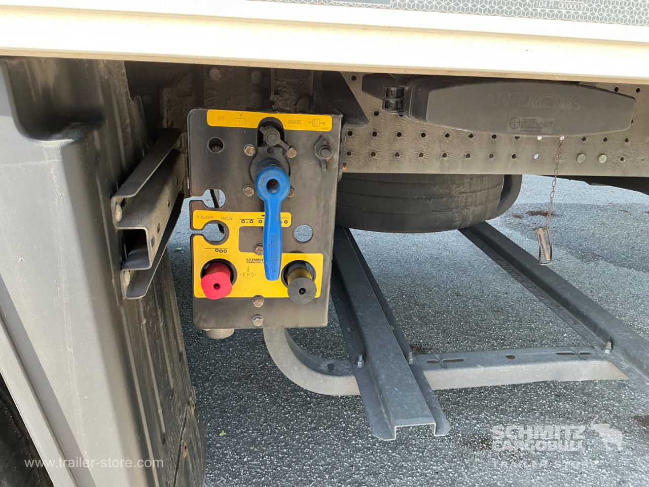 Schmitz Semi Reefer Meat hanging system