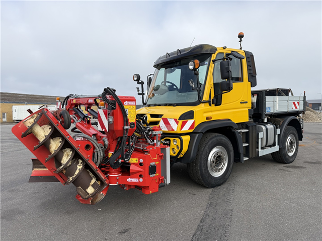 Unimog U427 4x4 Tip / Dücker Fräse BRS 15
