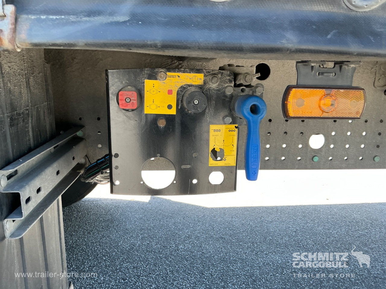 Schmitz Semi Curtainsider Standard