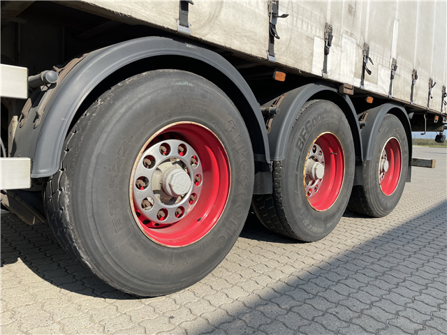 AMT Gardintrailer m. truckbeslag