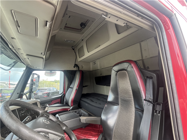 Volvo Model FM 6x2/4