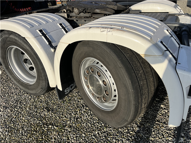 Scania R560 6x2*4 super