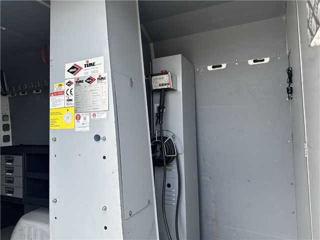 Mercedes Spinter 516 CDI Versalift ET-36-LF 13.7 m.