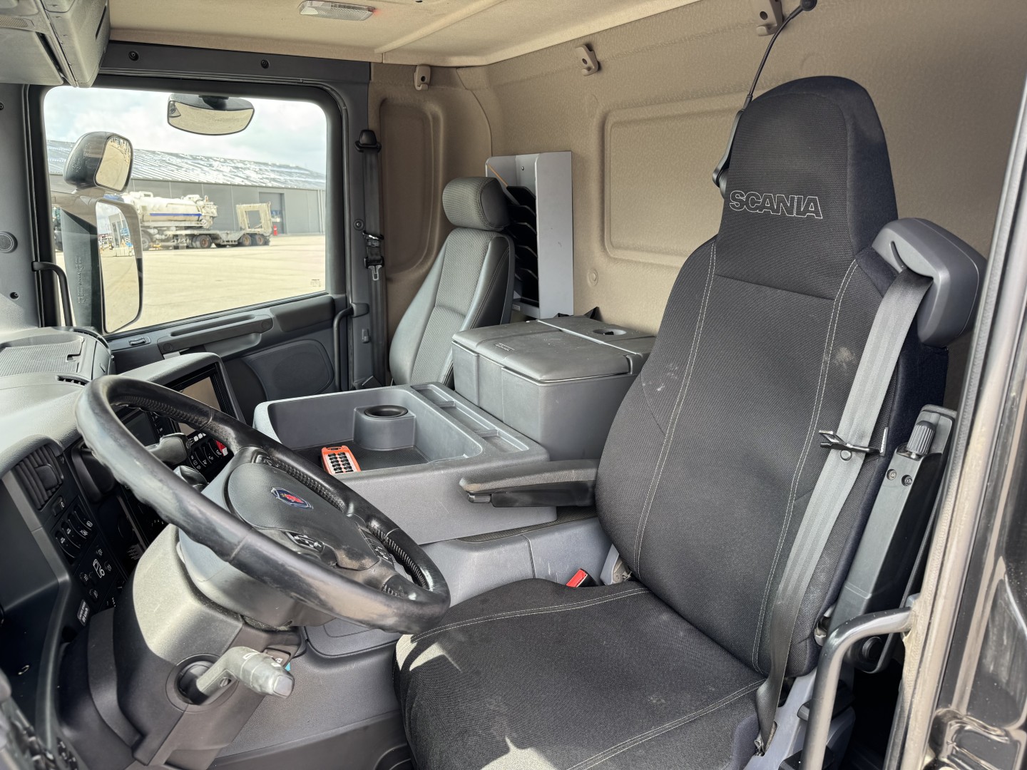 Scania P450 8x2*6 Hvidtved Larsen FlexLine 414 ADR