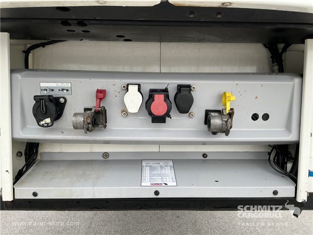 Schmitz Semi Reefer Meat hanging system