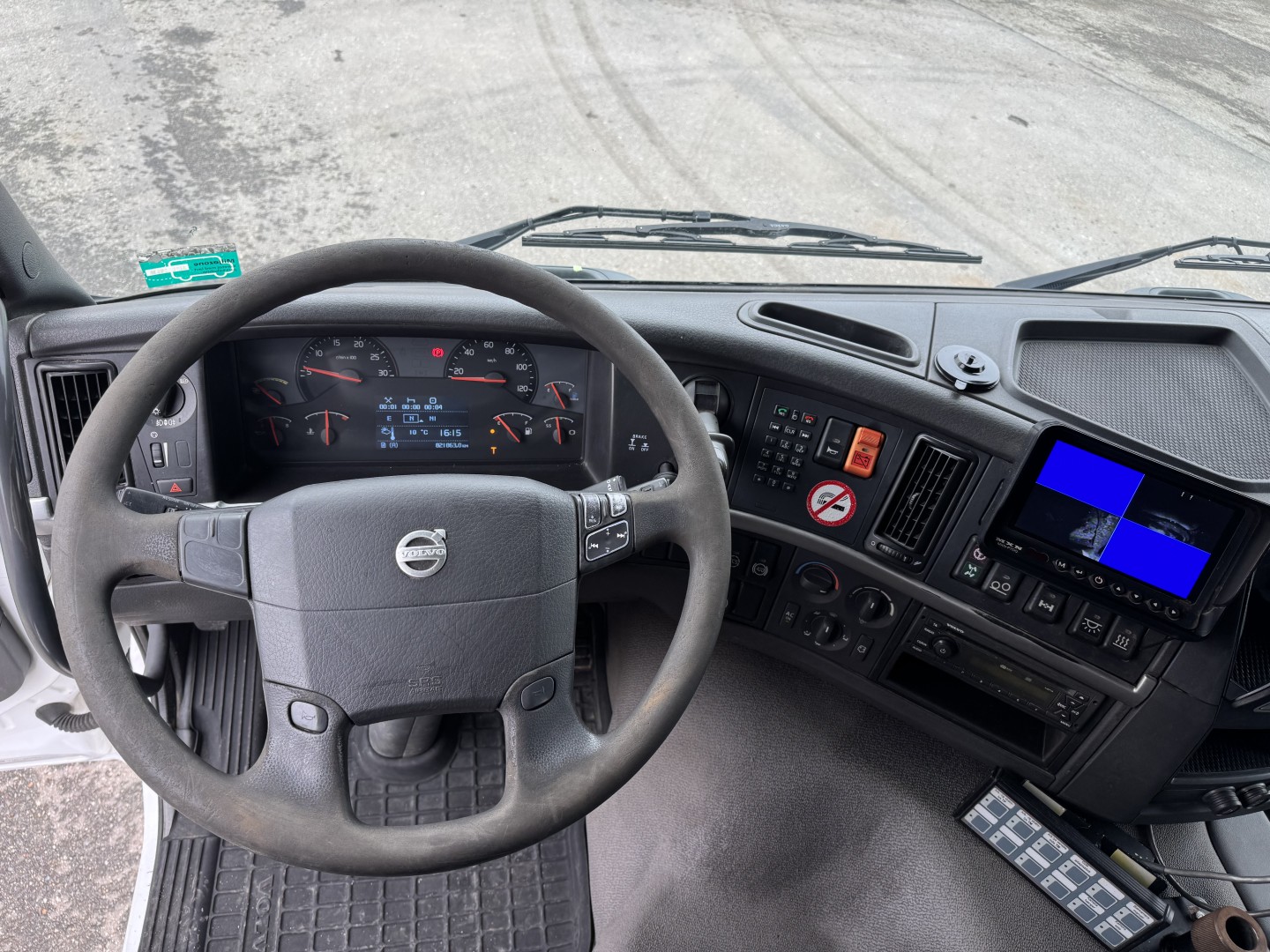 Volvo FM460 8x2*6 24.125 l. ADR Tankbil