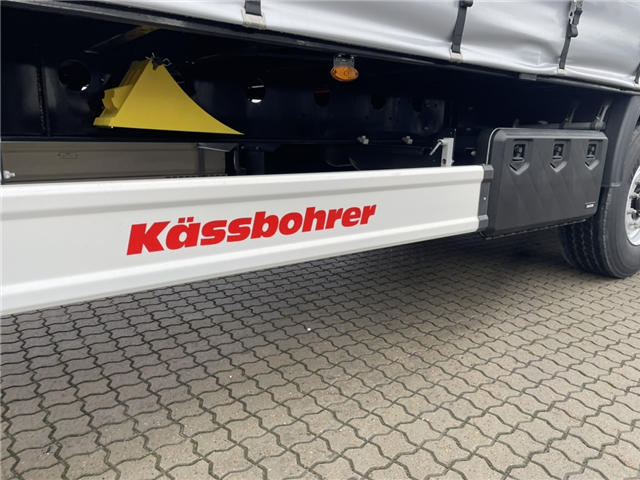 Kässbohrer 3 aks. gardintrailer m. truckbeslag