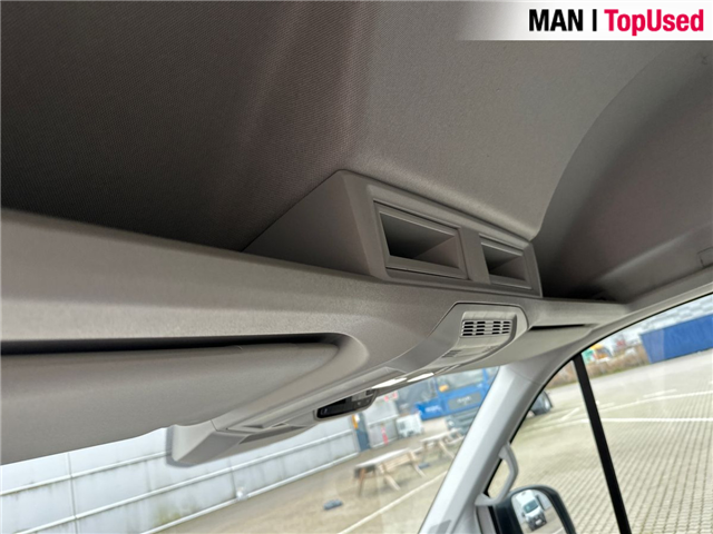 MAN TGE 3.180 4X2F SB