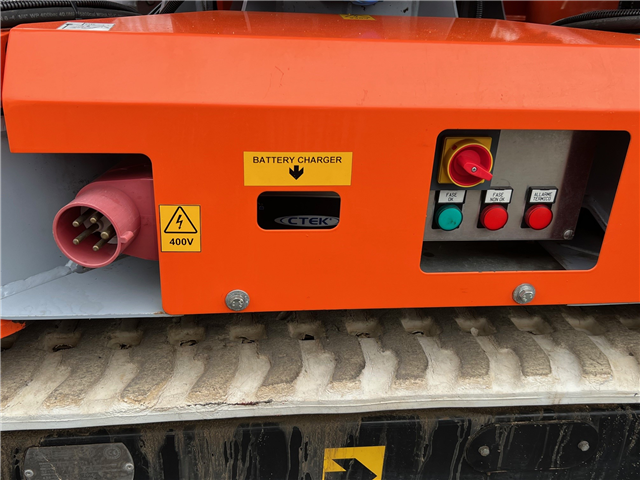 Jekko Minikran SPX527 med spil, fly-jib og glasmanipulator