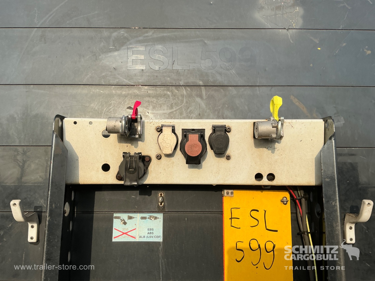 Schmitz Semi Curtainsider Mega