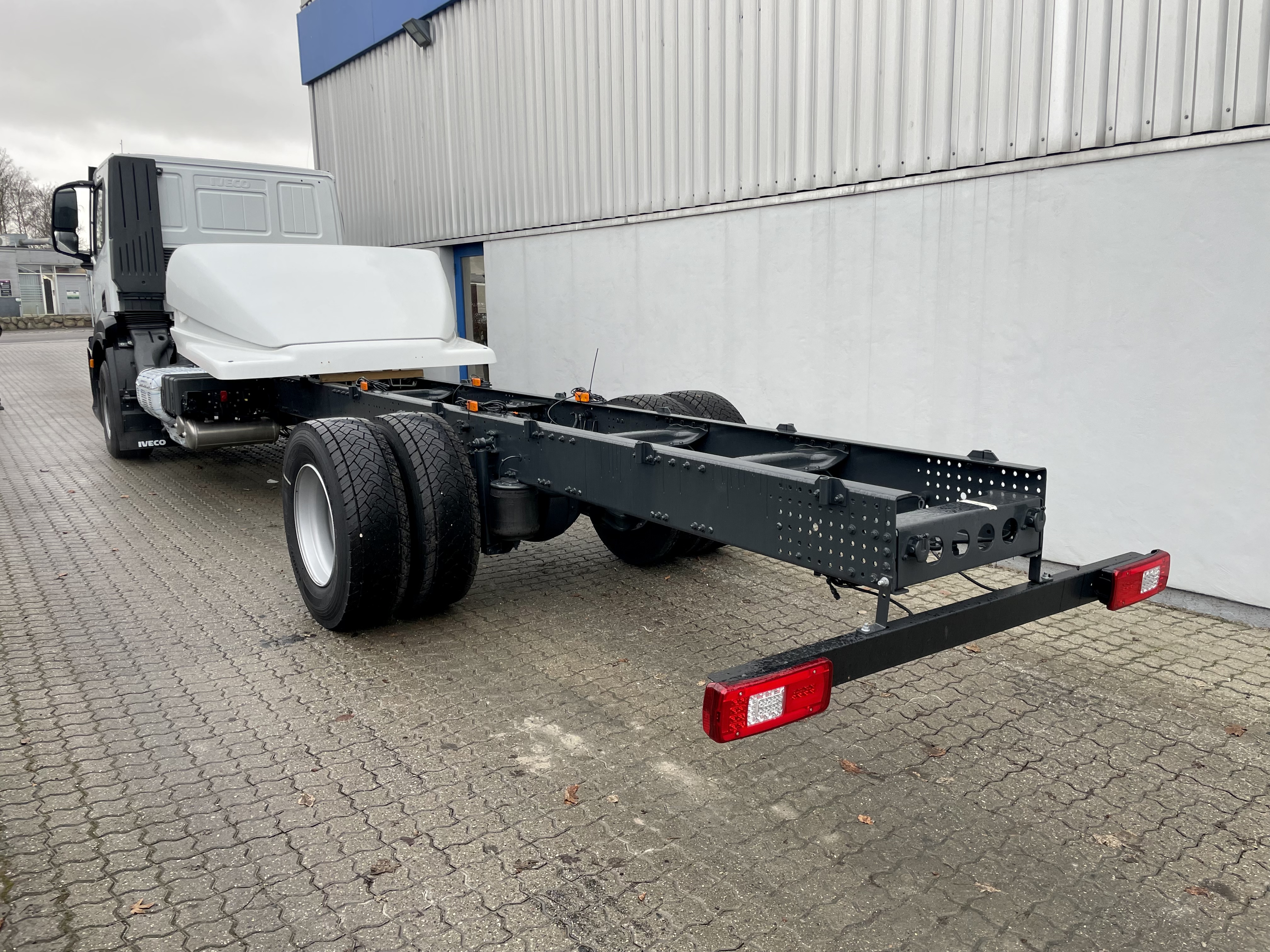 Iveco S-WAY AD190S34-E6e