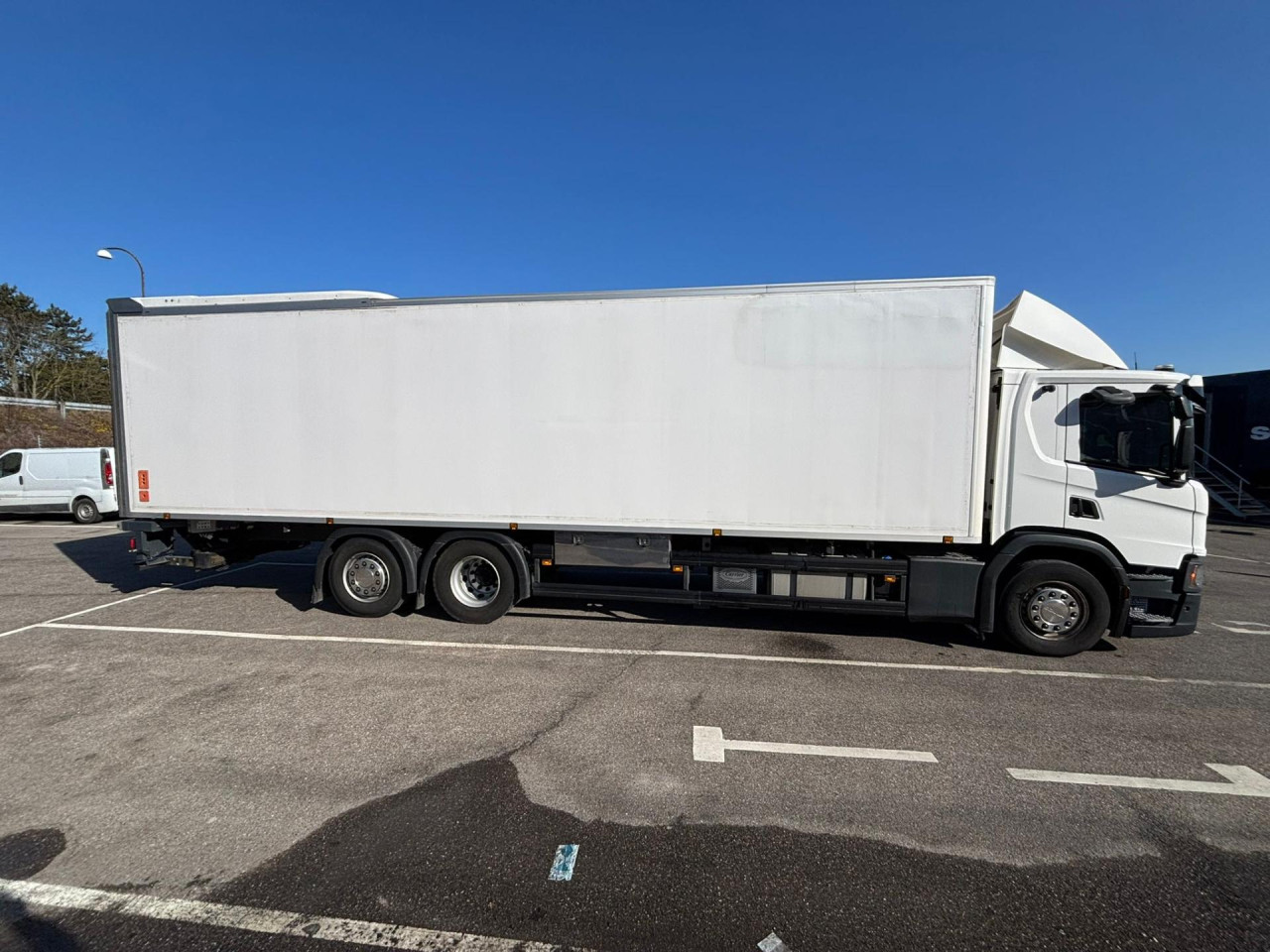 Scania P 320 B6x2*4NB - kølebil