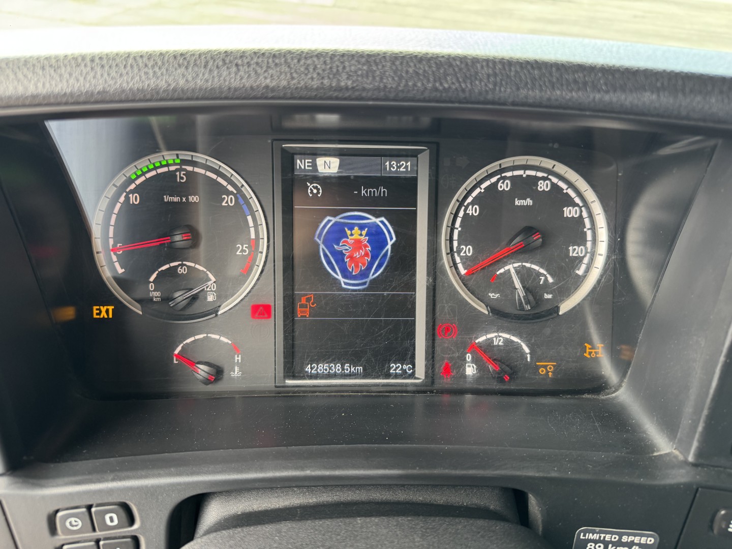 Scania R490 8x2*6 Euro 6 Wirehejs / HMF 3220 K6