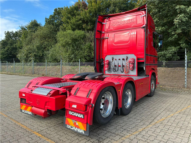 Scania S 560 A6x2NB