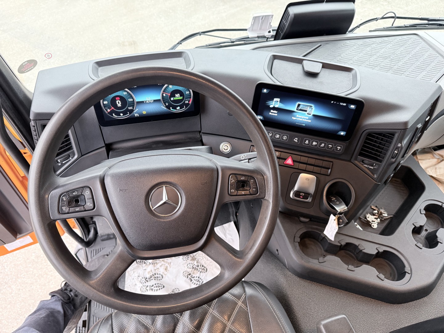 Mercedes Actros 1833 4x2 Bucher FlexLine C60