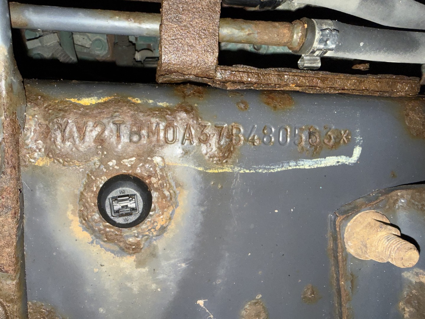 Volvo FL240 4x2 Fast kasse 6,30 m.