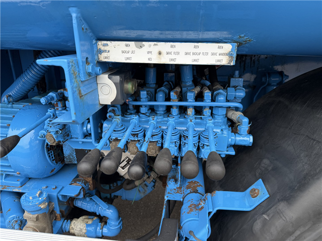 Mercedes Actros 4140 8x4 KOKS MEGAVAC 8000 ADR 13.500 l. Tørsuger