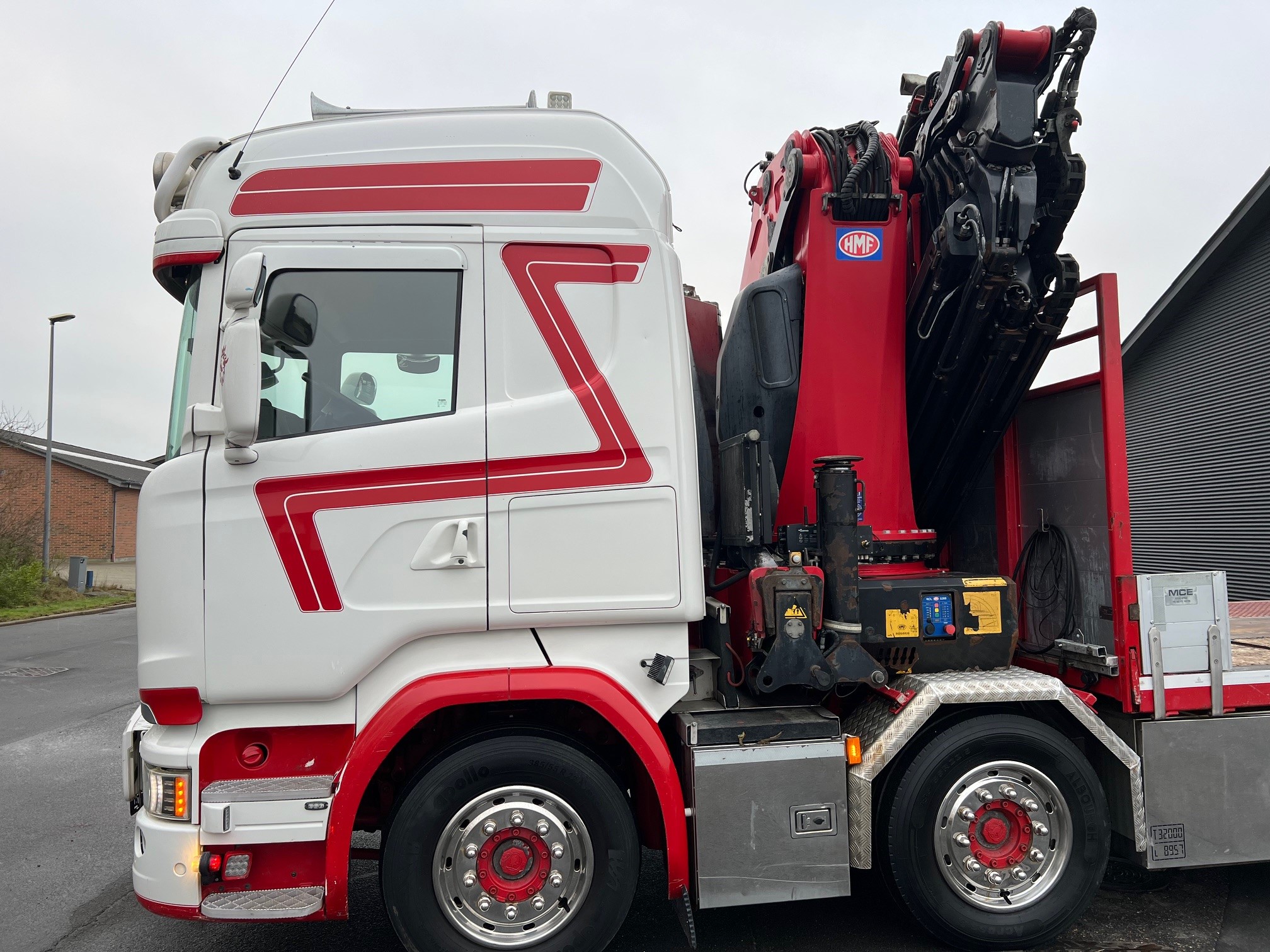 Scania R580 8X2*6 HMF 6020 OK6 + Jib