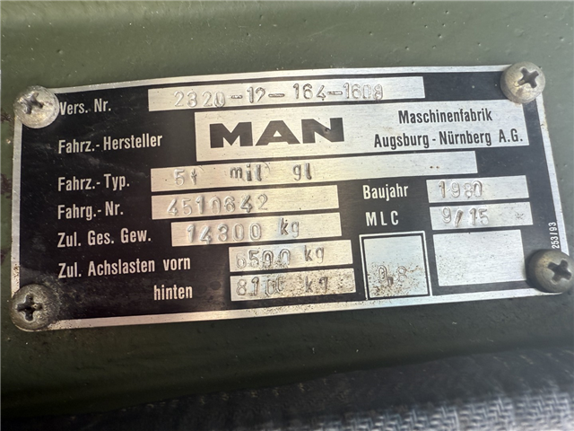 MAN 5 To KAT MIL 4x4 opb. studenterkørsel