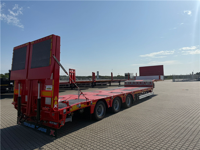 Kässbohrer SLS HS 3 – Hydraulisk mellemgulv Maskintrailer
