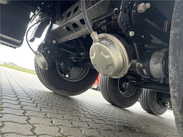 Kässbohrer Truckbeslag, Plywood bund Gardin