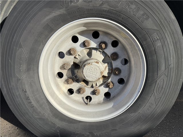 HMK Bilcon 27.000 l. ADR 5 rum.