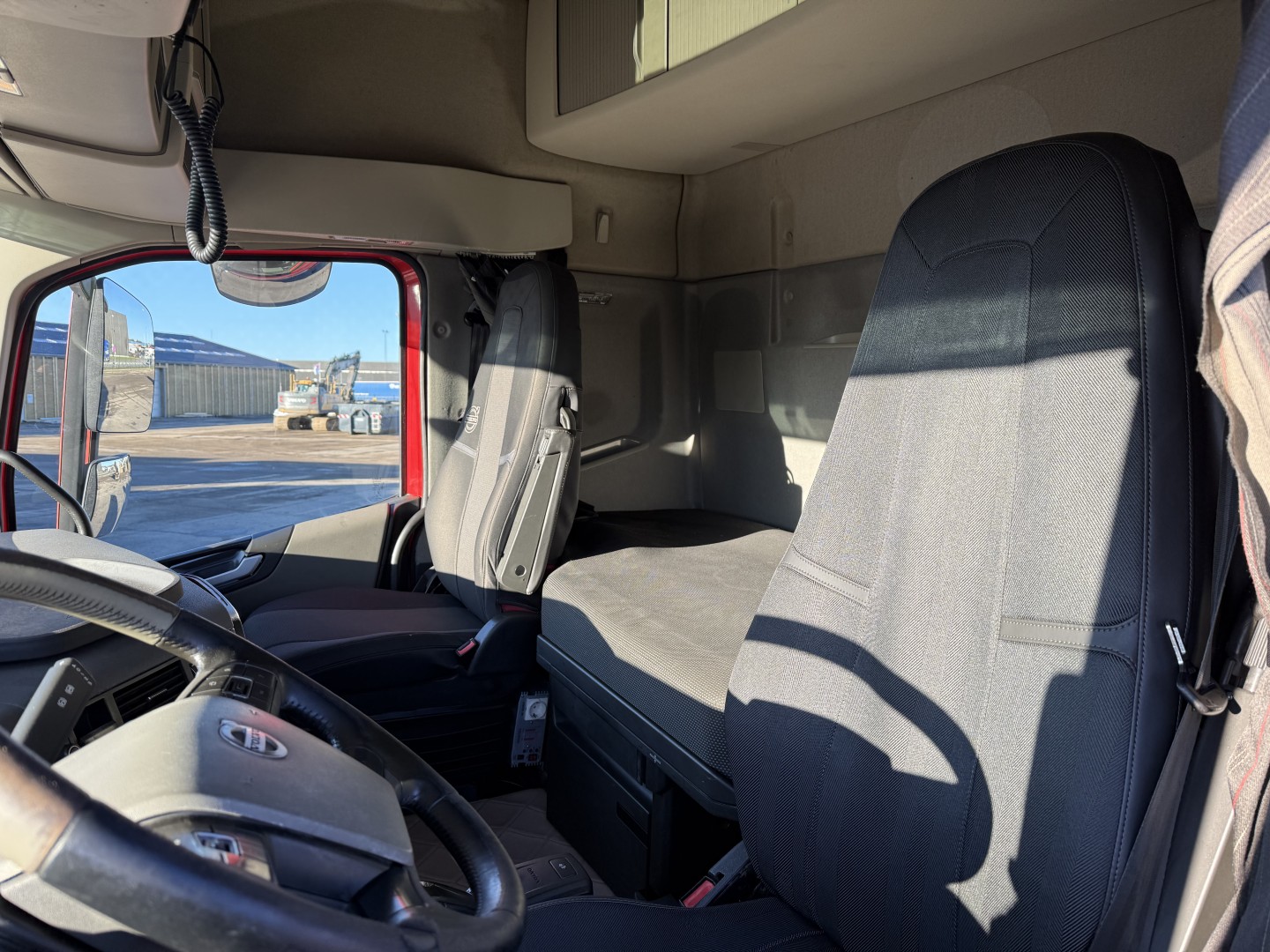 Volvo FH500 8x2*6 Tip / HMF 2120 K3