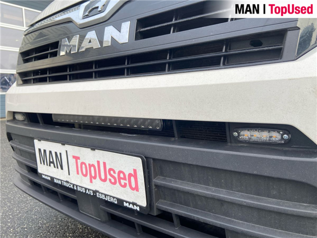 MAN TGE 3.180 4X2F SB