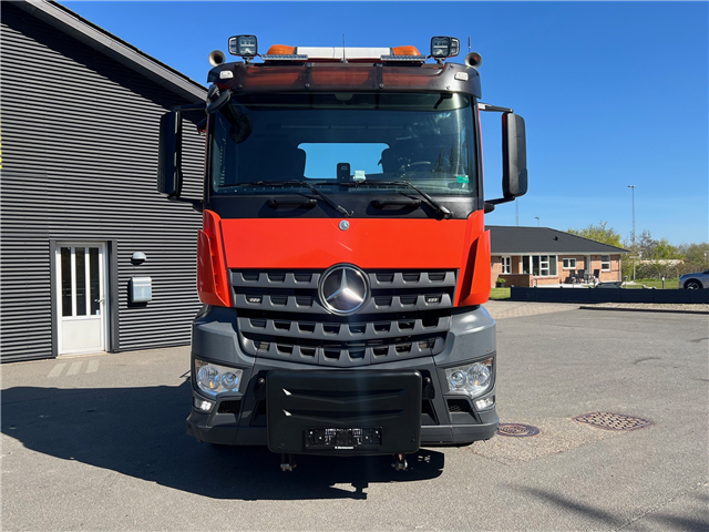 Mercedes 3251