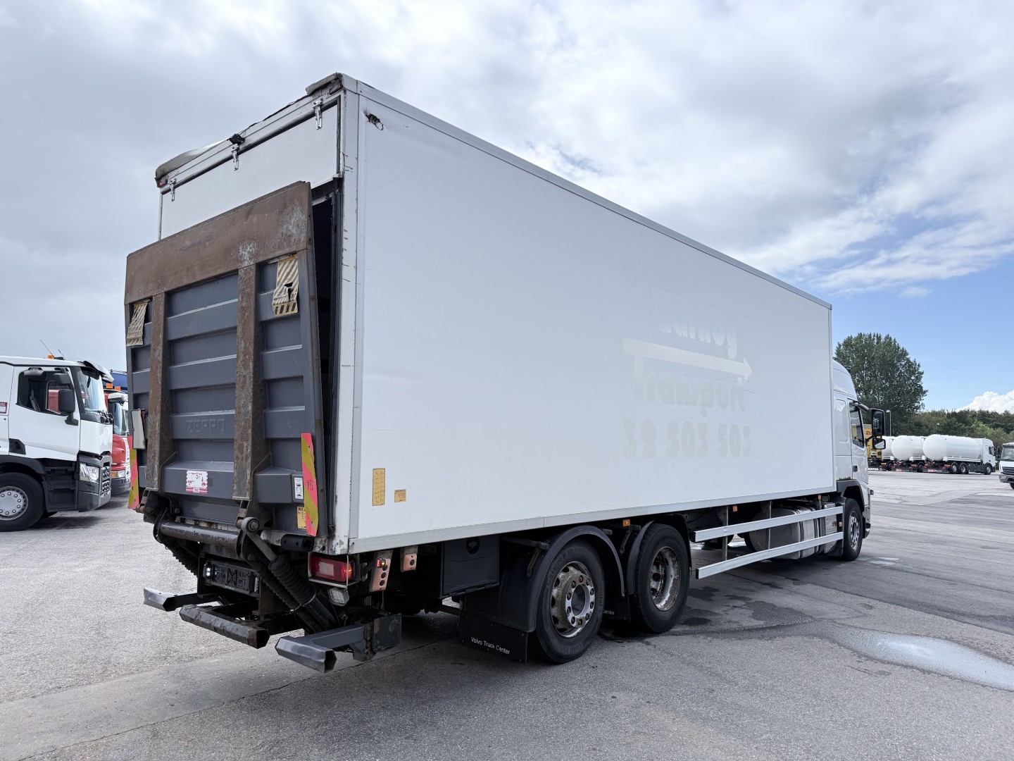 Volvo FM 330 6x2*4 Sideåbning 8.7 m