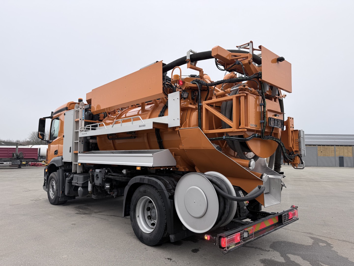 Mercedes Actros 1833 4x2 Bucher FlexLine C60 Slamsuger