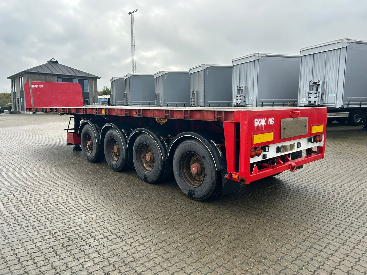 Broshuis Flatbed m. Udtræk