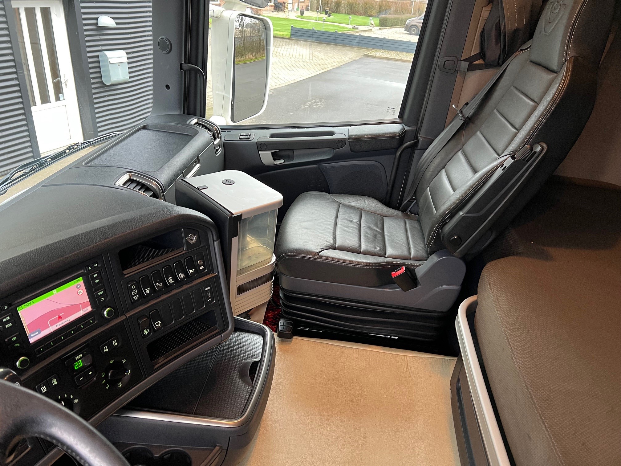 Scania R580 8X2*6 HMF 6020 OK6 + Jib