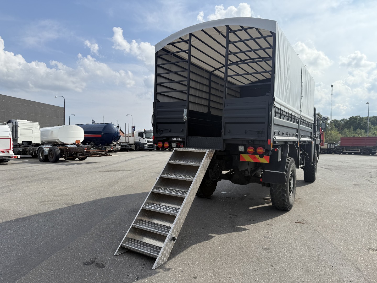 MAN 5 To KAT MIL 4x4 Studenterbil