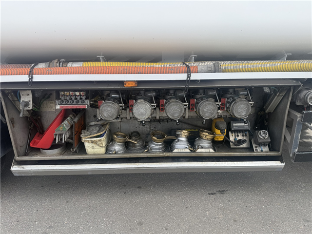 HMK Bilcon 27.000 l. ADR 5 rum