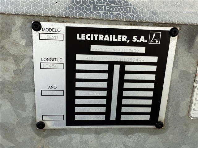 Leci 3 akslet Galvaniseret Tip Chassis med 9,4 m Hardox Kasse